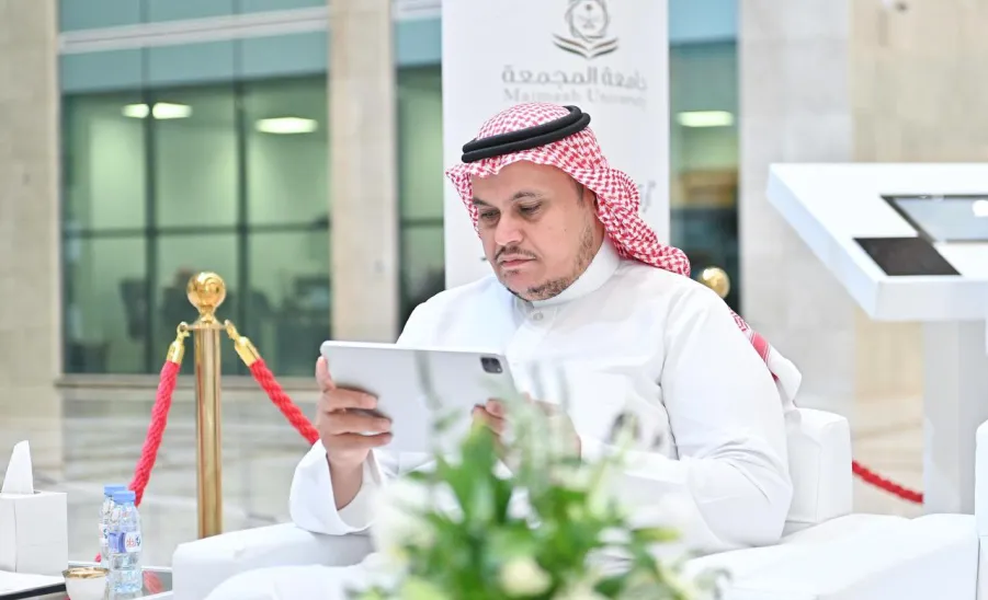 Applied College staff participate in the periodic measurement project of employee engagement - الارتباط