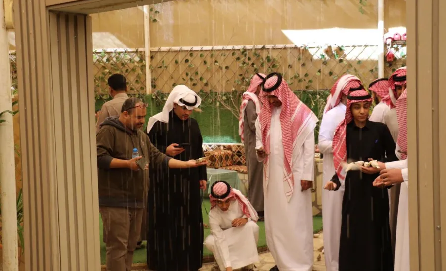 Students of Applied College visit the Birush Ornamental Bird Sanctuary in Ghat -  زيارة محمية بروش للطيور 