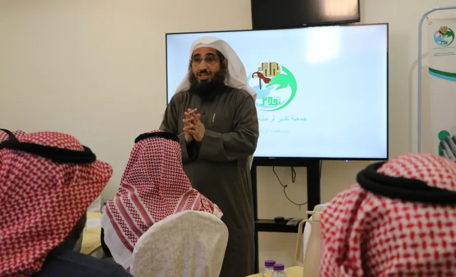 Applied College students visits Takdeer Association for Elderly  -  زيارة