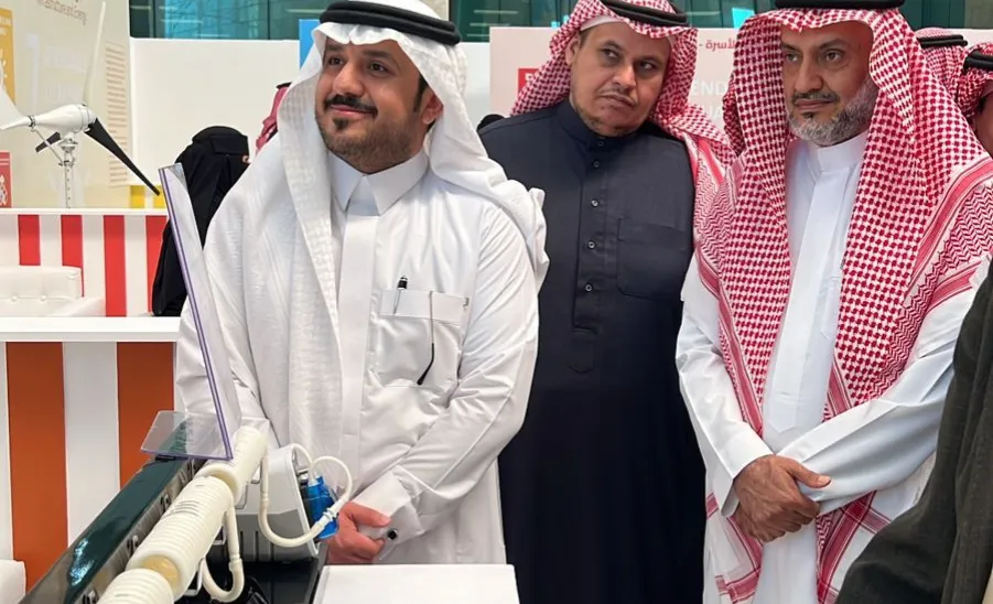 The College students visit the exhibition of the CIFAL Global networks of sustainable development - معرض