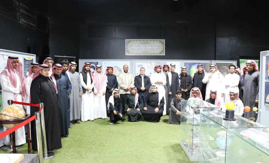 The students visit the university's astronomical observatory -  زيارة 