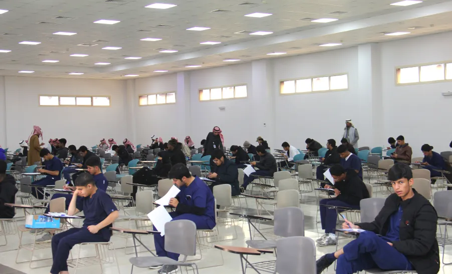 Tours of inspection to examination classrooms  -  جولات تفقدية في كلية التمريض لمقرات الاختبارات