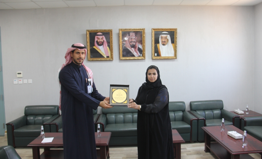 The Dean Of Nursing College Honors Relations And Documentation 