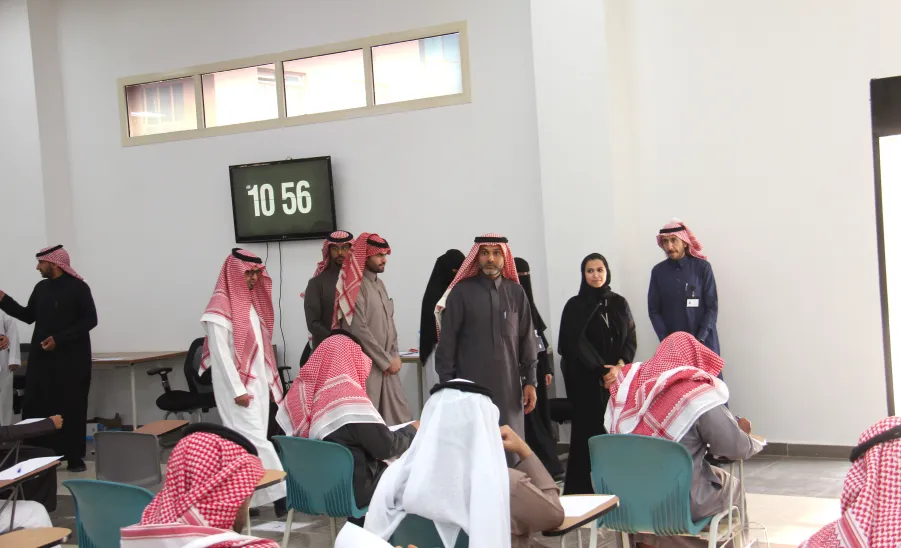 The Vice-Rector for Postgraduate Studies and Scientific Research on an inspection visit to the College of Nursing - وكيل الجامعة للدراسات العليا والبحث العلمي والمشرف على الكليات الصحية في زيارة تفقدية لكلية التمريض