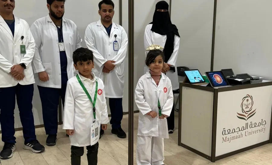 Family and Childhood Center and College of Nursing celebrate World Children's Day -  صورة