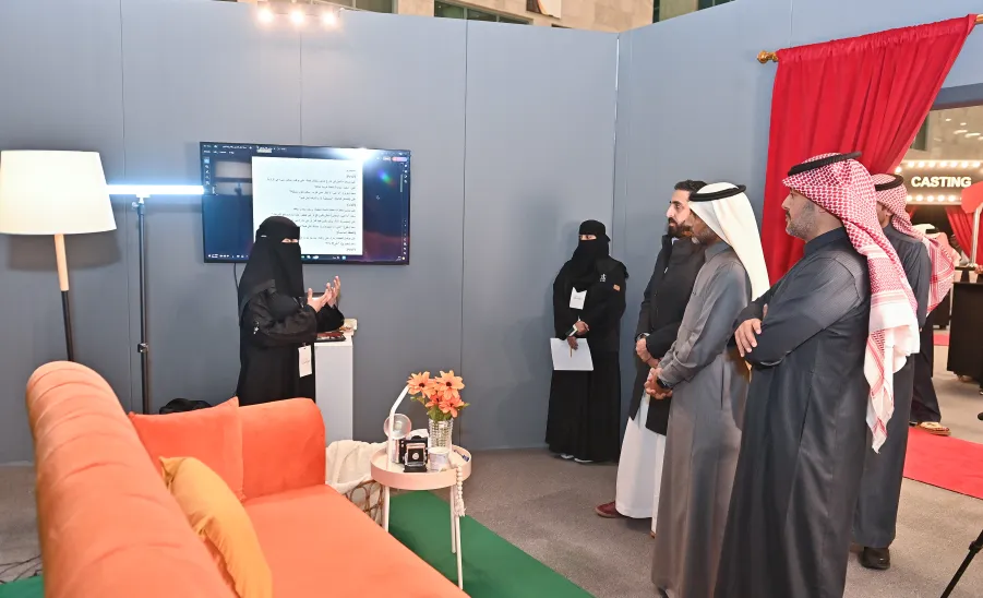 MU HOLDS A MEDIA FORUM TO DEVELOP STUDENTS' MEDIA SKILLS  - جامعة المجمعة