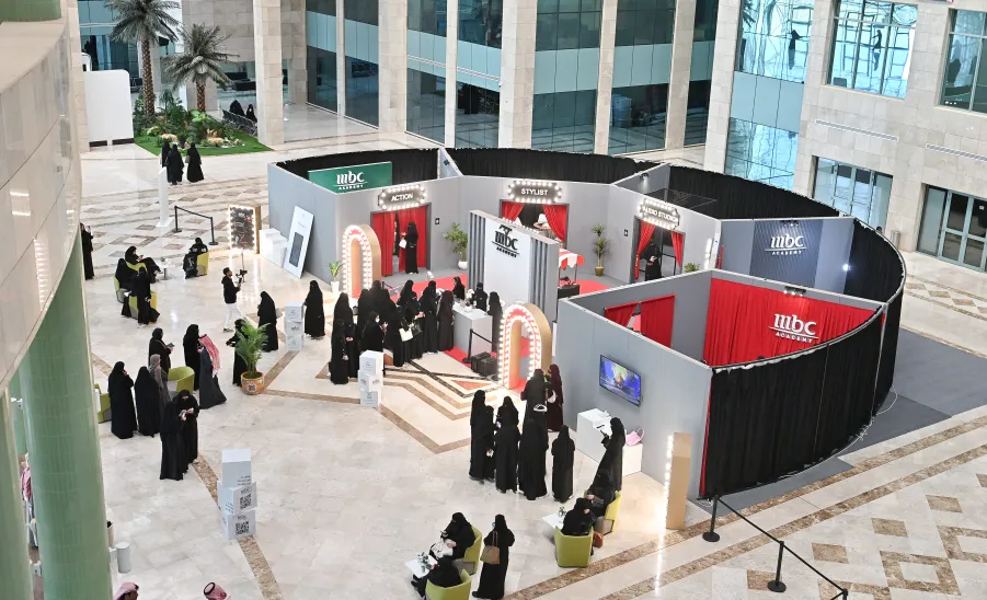 MU HOLDS A MEDIA FORUM TO DEVELOP STUDENTS' MEDIA SKILLS  - جامعة المجمعة