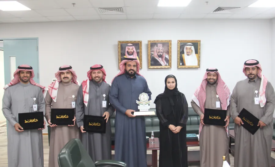 The Dean honors the employees of the Vice-Dean's Office for Educational Affairs and Development - عميد كلية التمريض تكرم موظفي وكالة الكلية للشؤون التعليمية والتطوير