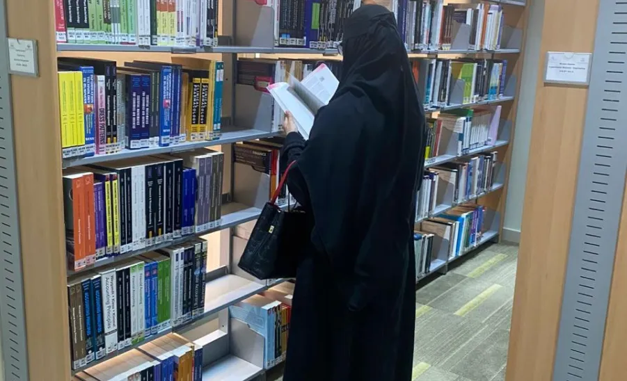 The College of Nursing's students visit the University Central Library - طالبات كلية التمريض في زيارة لمكتبة جامعة المجمعة المركزية