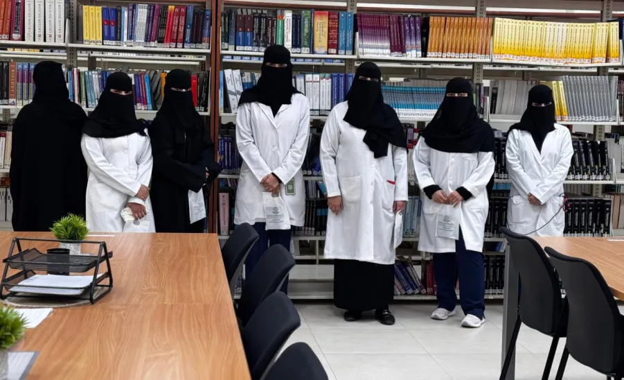 The College of Nursing's students visit the University Central Library - طالبات كلية التمريض في زيارة لمكتبة جامعة المجمعة المركزية