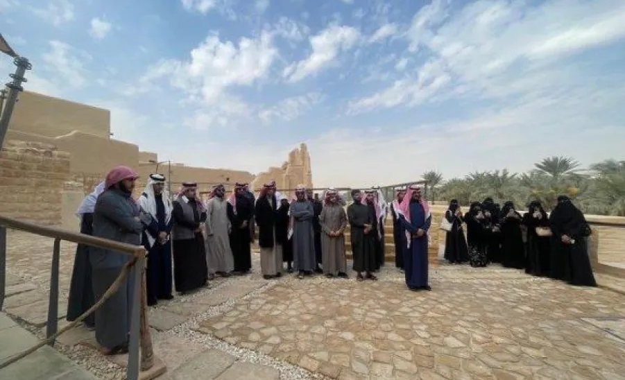 الجامعة تطلق عدد من الرحلات للمواقع الأثرية والمتاحف التراثية تزامناً مع يوم التأسيس للطلاب والطالبات - 1