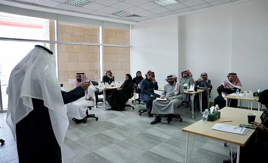 The Saudi CIVAL Center concludes the “Sustainable Development Goals 2030 Applications Expert” program  -  برعاية رئيس الجامعة .. مركز سيفال السعودية يختتم برنامج "خبير تطبيقات أهداف التنمية المستدامة 2030" بمشاركة قيادات من مركز الملك سلمان للإغاثة