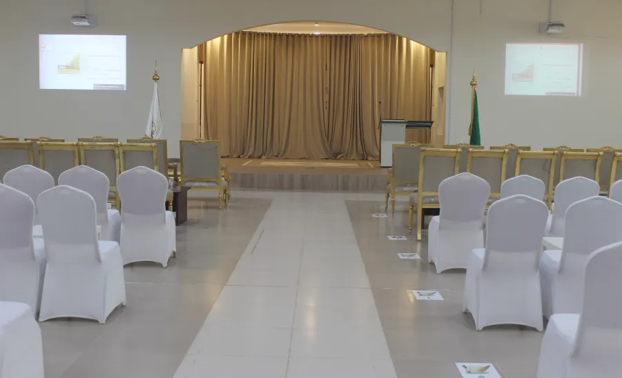 The Dean of the College of Nursing in a meeting with the preparatory year students - وكيلة كلية التمريض لشطر الطالبات تلتقي بطالبات السنة التحضيرية