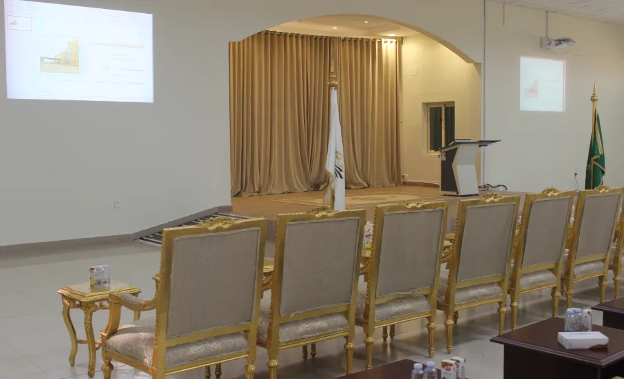 The Dean of the College of Nursing in a meeting with the preparatory year students - وكيلة كلية التمريض لشطر الطالبات تلتقي بطالبات السنة التحضيرية