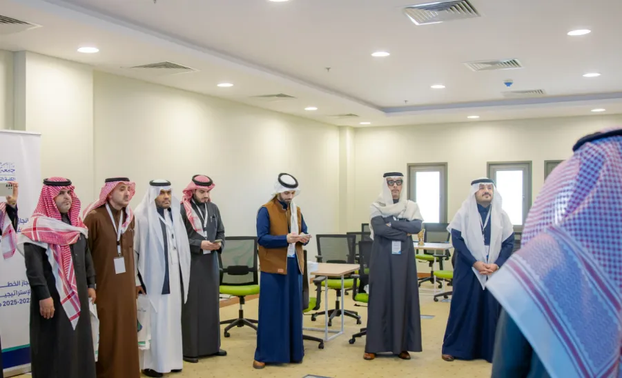 الرئيس التنفيذي للكلية التطبيقية يحضر الاجتماع السنوي الخامس للكليات التطبيقية - اجتماع 