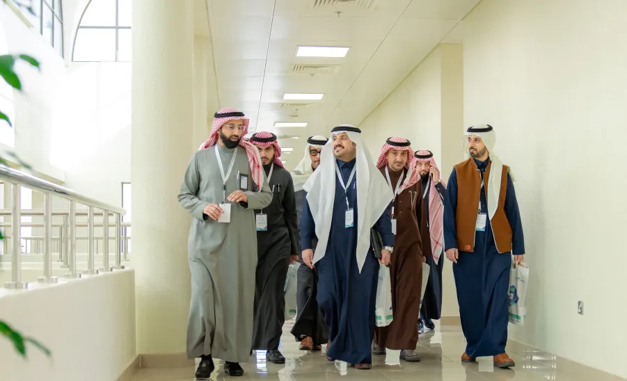 الرئيس التنفيذي للكلية التطبيقية يحضر الاجتماع السنوي الخامس للكليات التطبيقية - اجتماع 