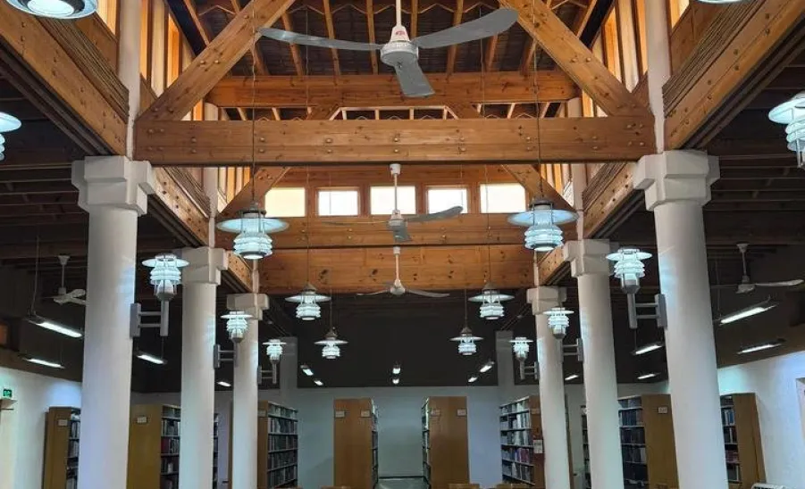 The Applied College students visits Munira Al-Malham Library in Ghat - زيارة 