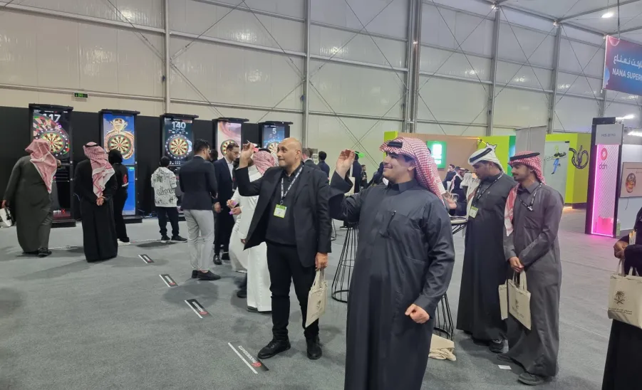 The College of Applied College organizes a student visit to the LEAP 2025 conference  -  زيارة 