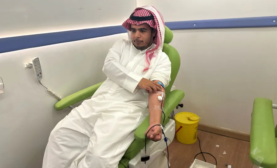 Social Responsibility Observatory conducts a blood donation campaign at Prince Sultan Road Walkway
 - صورة