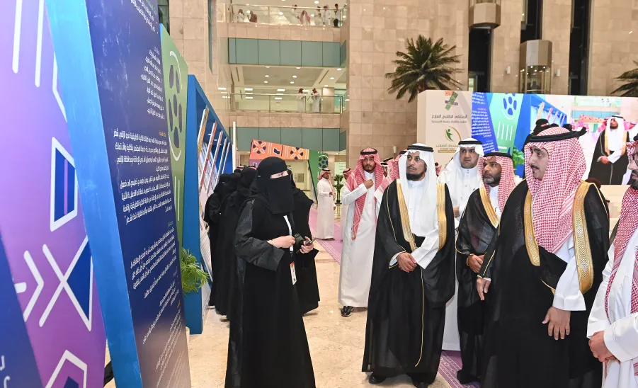 الجامعة تقيم حفل ختام الأنشطة للعام الجامعي 1446هـ وتكرم الطلبة الفائزين في الملتقى الطلابي السابع وهاكاثون كأس العالم 2034 - حفل ختام الأنشطة للعام الجامعي 1446ه
