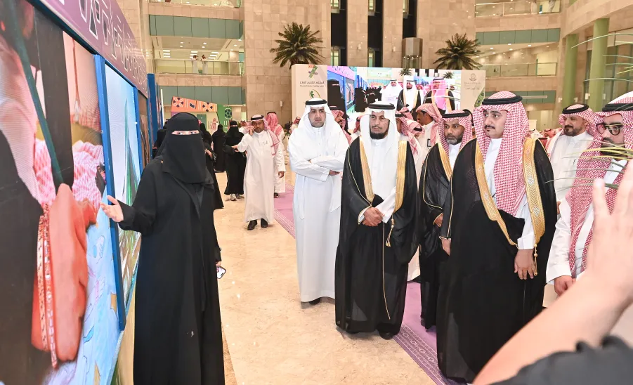 الجامعة تقيم حفل ختام الأنشطة للعام الجامعي 1446هـ وتكرم الطلبة الفائزين في الملتقى الطلابي السابع وهاكاثون كأس العالم 2034 - حفل ختام الأنشطة للعام الجامعي 1446ه