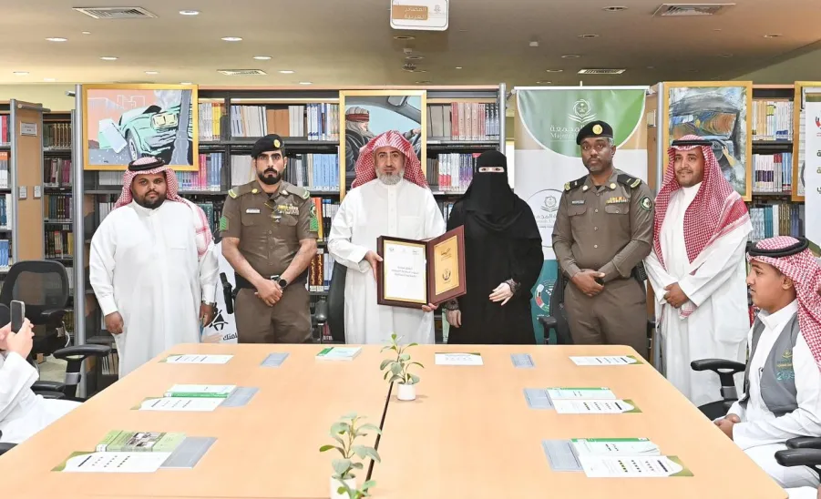 وكيل الجامعة للتنمية والاستثمار يطلق فعاليات أسبوع السلامة المرورية بالمكتبة المركزية - 2