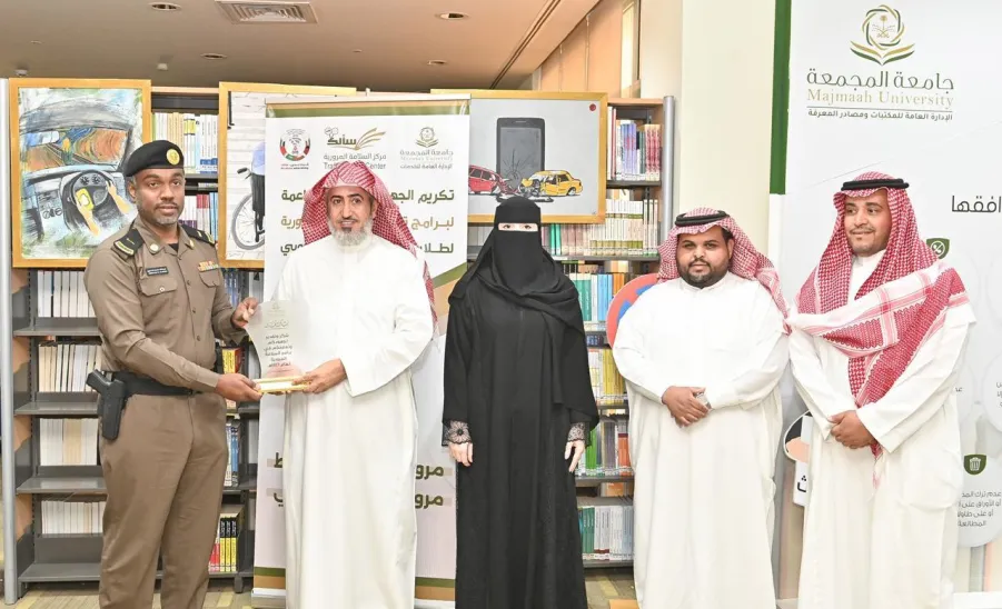 وكيل الجامعة للتنمية والاستثمار يطلق فعاليات أسبوع السلامة المرورية بالمكتبة المركزية - 1