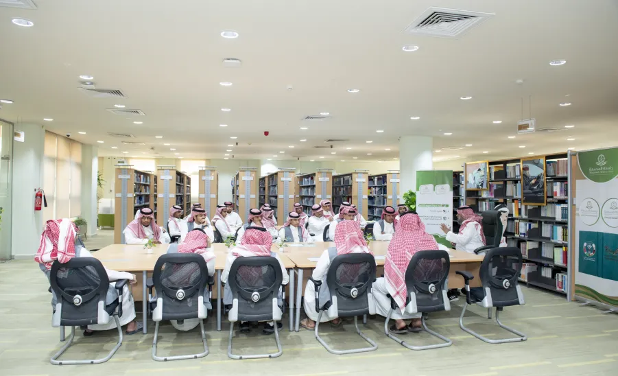 وكيل الجامعة للتنمية والاستثمار يطلق فعاليات أسبوع السلامة المرورية بالمكتبة المركزية - وكيل الجامعة للتنمية والاستثمار يطلق فعاليات اسبوع السلامة المرورية بالمكتبة المركزية