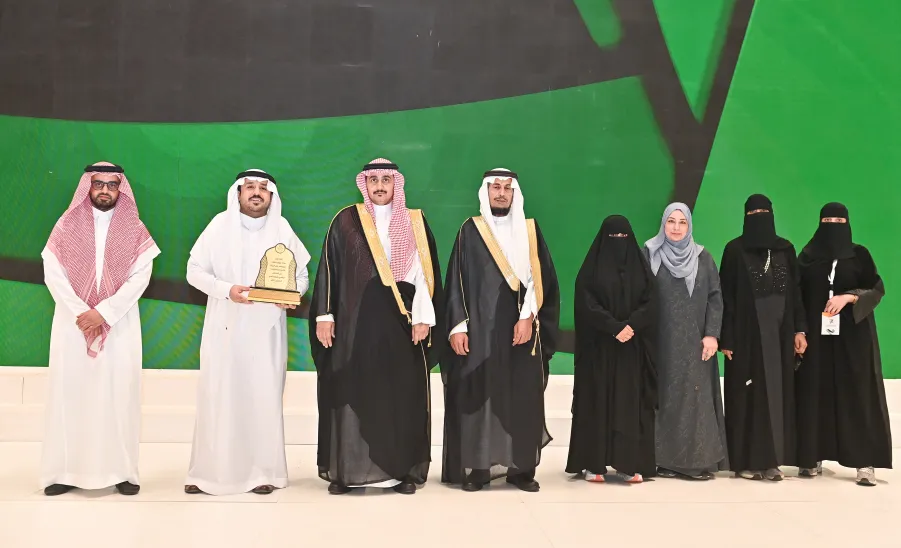 الجامعة تقيم حفل ختام الأنشطة للعام الجامعي 1446هـ وتكرم الطلبة الفائزين في الملتقى الطلابي السابع وهاكاثون كأس العالم 2034 - حفل ختام الأنشطة للعام الجامعي 1446ه