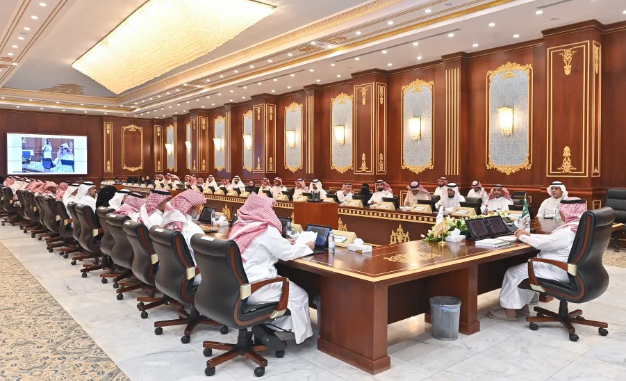 معالي وزير التعليم رئيس مجلس شؤون الجامعات الأستاذ يوسف بن عبدالله البنيان يزور الجامعة . - معالي وزير التعليم في رحاب #جامعة_المجمعة .
