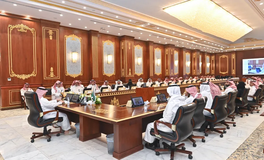 معالي وزير التعليم رئيس مجلس شؤون الجامعات الأستاذ يوسف بن عبدالله البنيان يزور الجامعة . - معالي وزير التعليم في رحاب #جامعة_المجمعة .