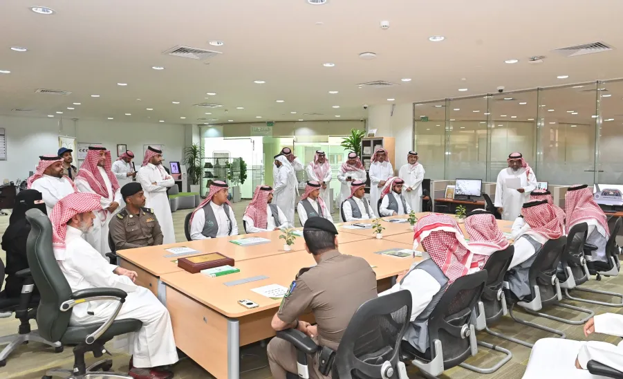 MU VICE-RECTOR LAUNCHES THE TRAFFIC SAFETY WEEK ACTIVITIES AT THE CENTRAL LIBRARY
 -  محترفون