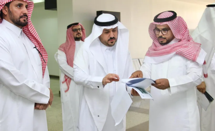 The CEO in a meeting with the supervisor of the University Environment Improvement Project  -  ورشه