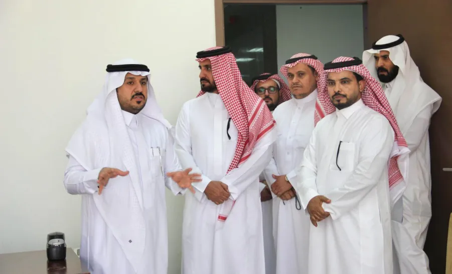 The CEO in a meeting with the supervisor of the University Environment Improvement Project  -  ورشه