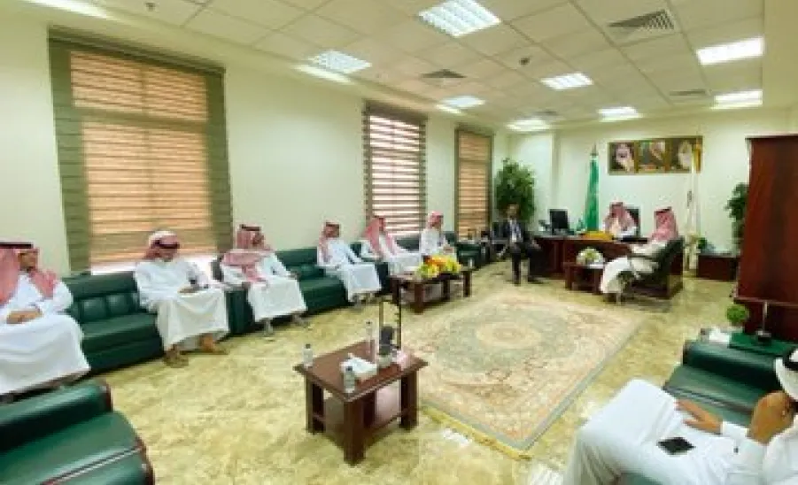 The Applied College honors outstanding students across all branches -  أرشدني 