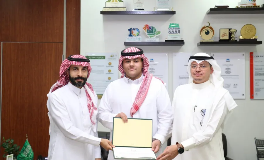 The Applied College honors outstanding students across all branches -  أرشدني 