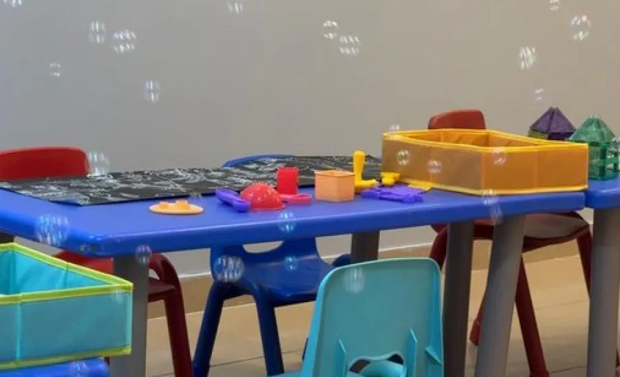 Applied College organizes Humanitarian visit to Oboor Center on World Autism Awareness Day - التوحد 