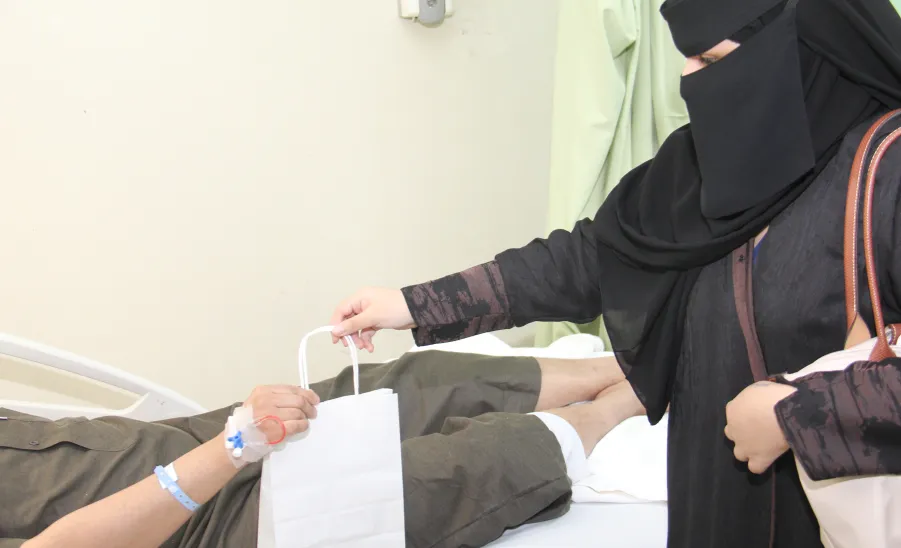 The College of Nursing organizes an initiative during Eid Al-Fiter  - كلية التمريض تنظم مبادرة مجتمعية بمناسبة عيد الفطر المبارك