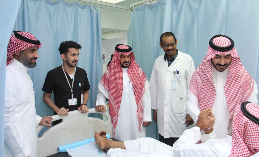The College of Nursing organizes an initiative during Eid Al-Fiter  - كلية التمريض تنظم مبادرة مجتمعية بمناسبة عيد الفطر المبارك