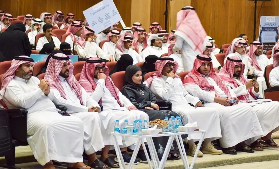 The Dean of Student Affairs launches the debate league with the participation of 12 student clubs - 3