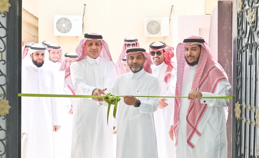 THE VICE-RECTOR LAUNCHES THE DOCUMENT DESTRUCTION FACILITY UNDER THE ARCHIVES AND RECORDS FACILITY - .