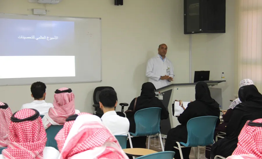 The General Administration of Occupational Health and Environment organizes a health awareness seminar at the College of Nursing -  الإدارة العامة للصحة المهنية والبيئة تنظم ندوة صحية توعوية بكلية التمريض