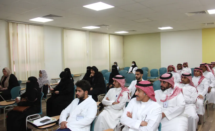 The General Administration of Occupational Health and Environment organizes a health awareness seminar at the College of Nursing -  الإدارة العامة للصحة المهنية والبيئة تنظم ندوة صحية توعوية بكلية التمريض