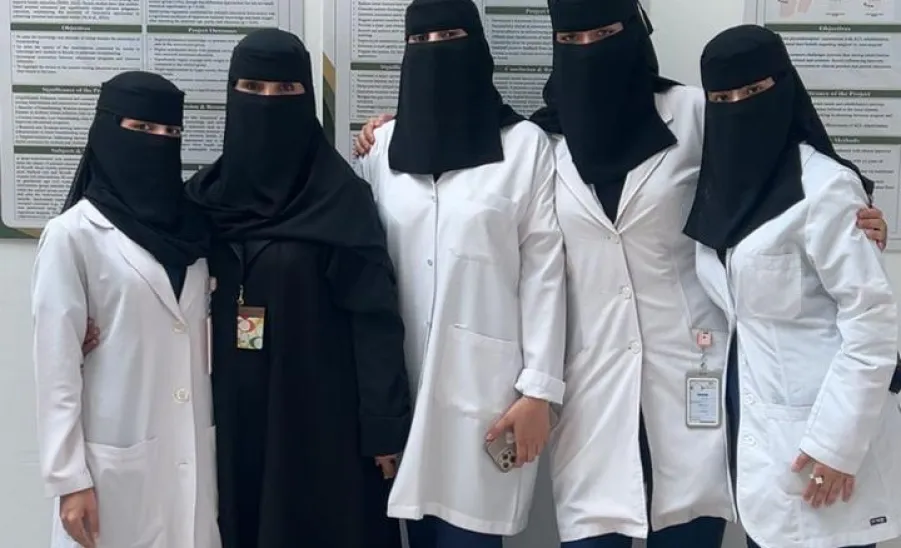 The College of Nursing Students win first and second place in the “Outstanding Student Projects Forum” - طالبات كلية التمريض يحصدن المركزين الأول والثاني في "ملتقى المشروعات الطلابية المتميزة"