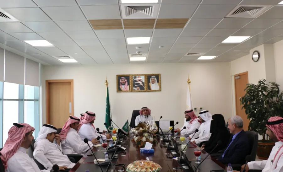 The Director of Administrative and Financial Affairs welcomes the Dean of Development and Quality - زياره