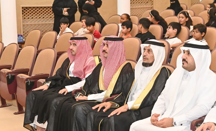A CLOSING CEREMONY TO MARK THE END OF THE ENGLISH COURSE AT ABDULRAHMAN AL-SUDAIRY CULTURAL CENTER - من ختام دورة اللغة الإنجليزية