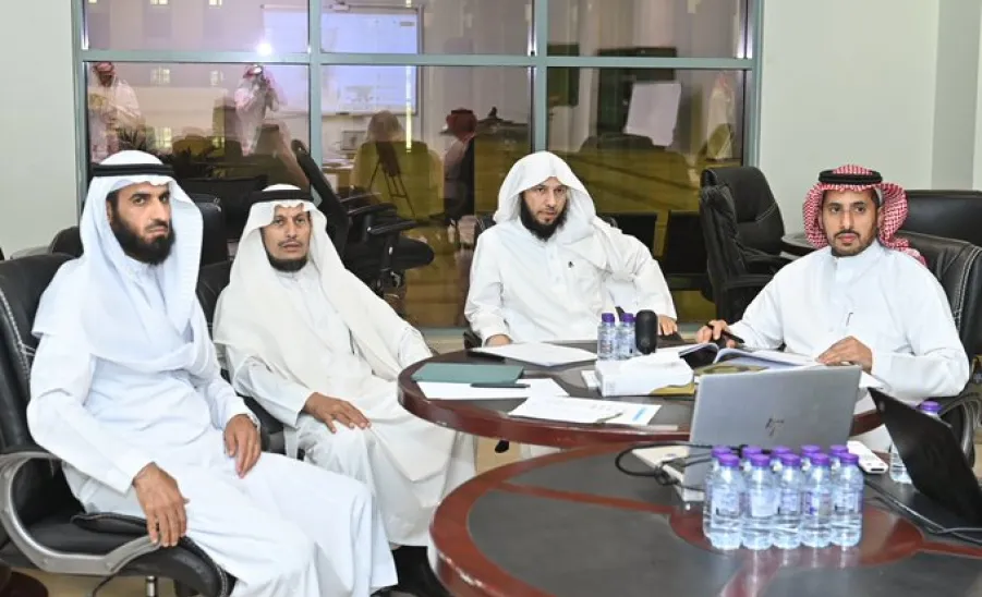 VICE RECTOR FOR EDUCATIONAL AFFAIRS FOLLOWS UP ON INTERVIEWS FOR INTERNATIONAL SCHOLARSHIP APPLICANTS

 -  قبول المنح