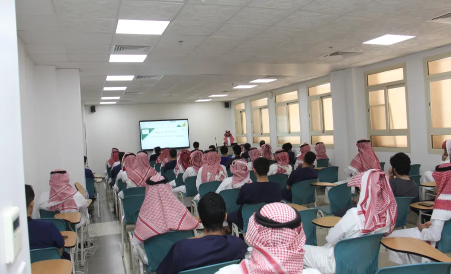 College of Nursing holds Orientation and Interactive Sessions for Students -  كلية التمريض تنظم سلسلة لقاءات تعريفية مع طلبتها