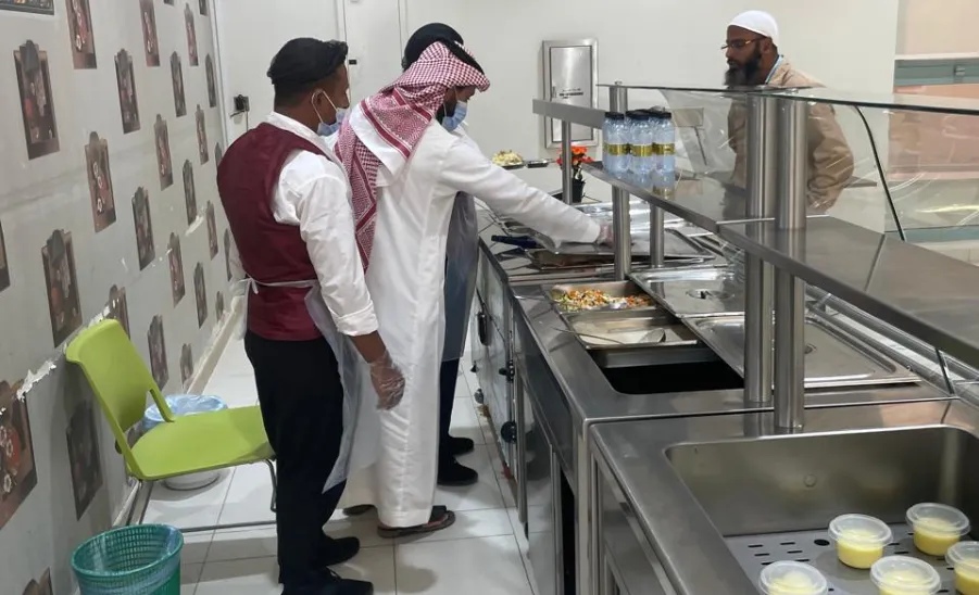 Occupational Health and Environmental Rounds conducted across University Campuses -  الإدارة تُنفذ جولات ميدانية لمقرات الجامعة