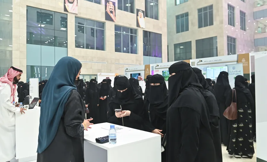 DAY TWO OF CAREER LAUNCH FORUM 2025 HIGHLIGHTS OPPORTUNITIES FOR GRADUATES  -  ملتقى " انطلاقة مهنية 2025 " 